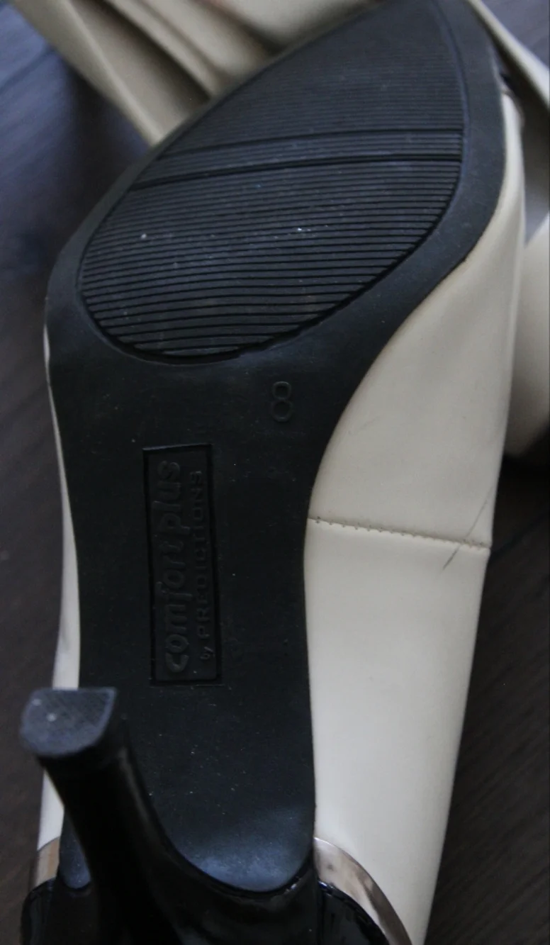 Predictions Ivory and Black Pointed Toe Heels‎ with Gold Accent